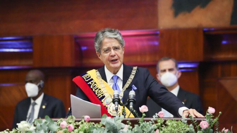 Presidente do Equador decreta estado de exceção para Forças Armadas agirem livremente