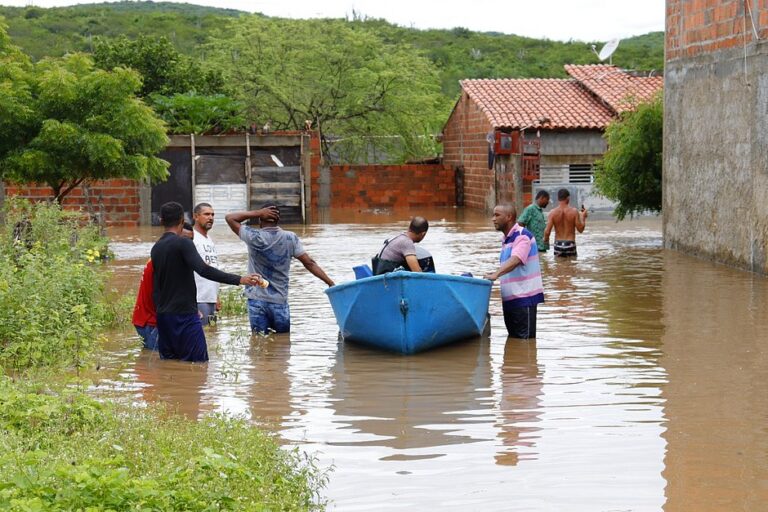 Chuvas na Bahia são consequência da exploração capitalista