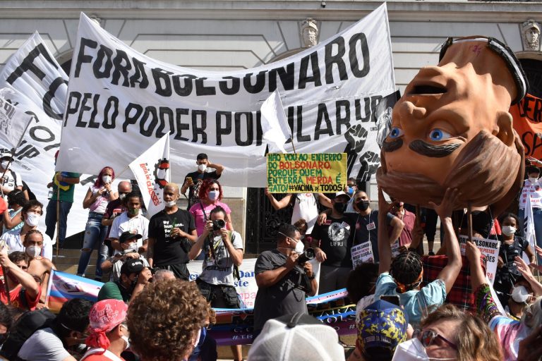Bolsonaro promove nova tentativa de impedir eleições