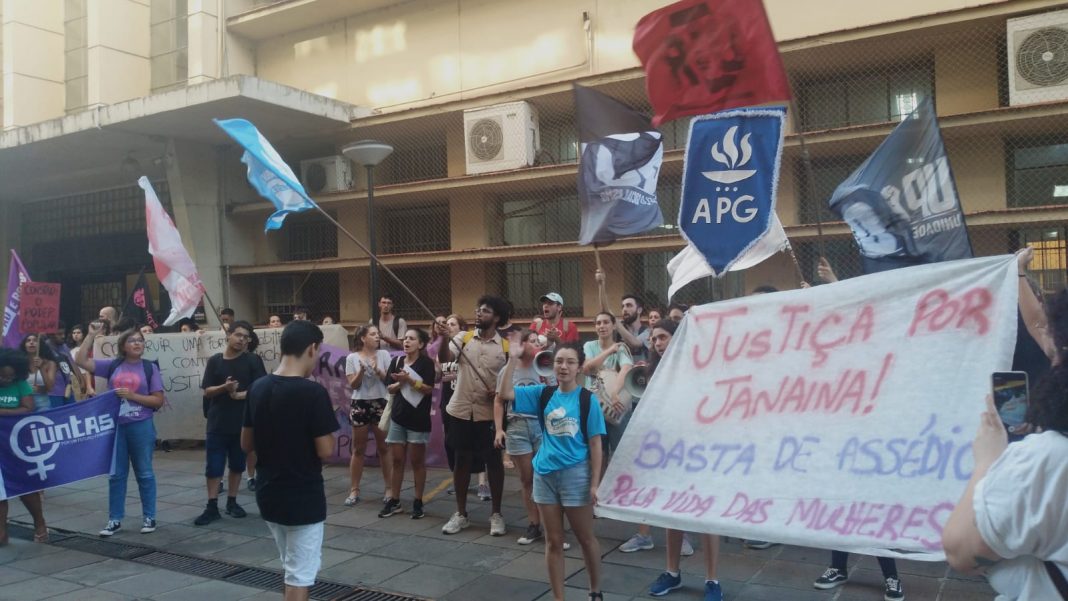 FEMINÍCIDO. Estudantes da UFRGS pedem justiça por Janaina. (Foto: Claudiane Lopes JAV/RS)