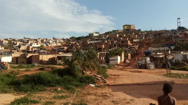 Com luta, urbanização se inicia no Vale das Ocupações do Barreiro