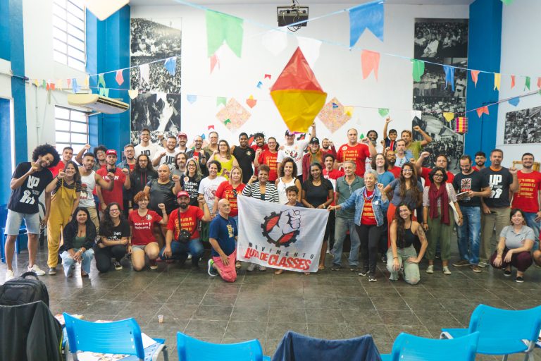 Movimento Luta de Classes reúne várias categorias em congresso estadual no RJ