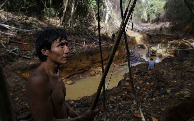 Garimpo fatura mais de R$ 13 milhões anualmente  destruindo a Amazônia