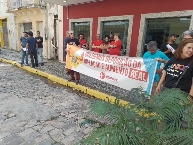 Trabalhadores de TI organizam ato pelo reajuste salarial em Recife