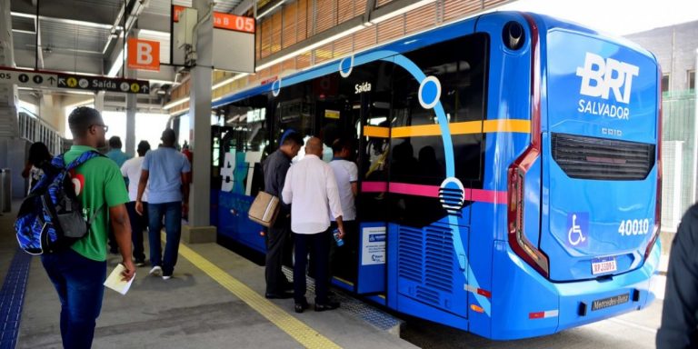 Salvador vive um caos no transporte público urbano
