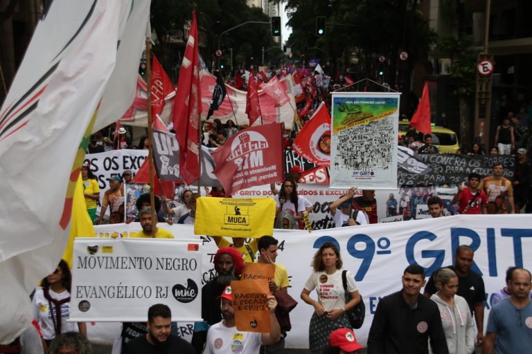 29º Grito dos Excluídos sai às ruas contra as injustiças do capitalismo no Brasil