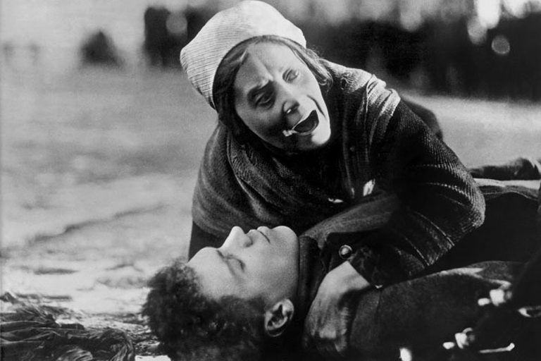O Cinema Soviético, o realismo no filme “A Mãe” e o filme Zuzu Angel