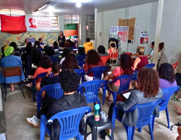 Mulheres do Partido Comunista Revolucionário (PCR) realizam ativo em Minas Gerais