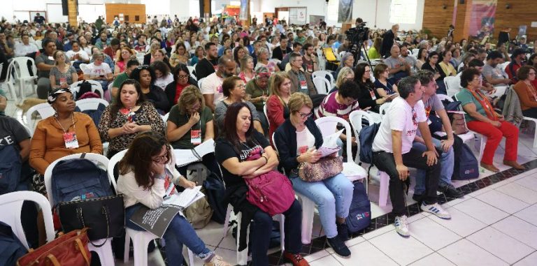 SINTE/SC realiza maior Congresso Estadual com mais de 600 delegados
