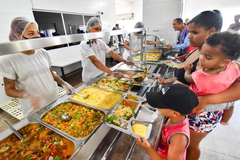 Recife está entre as cidades mais afetadas pela inflação nos preços das refeições