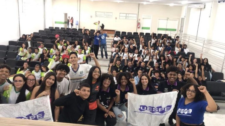 União dos Estudantes Secundaristas de Paulista realiza Congresso de reconstrução