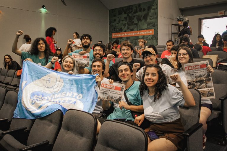 Movimento Correnteza participa pela 1ª vez do Congresso da União Catarinense dos Estudantes