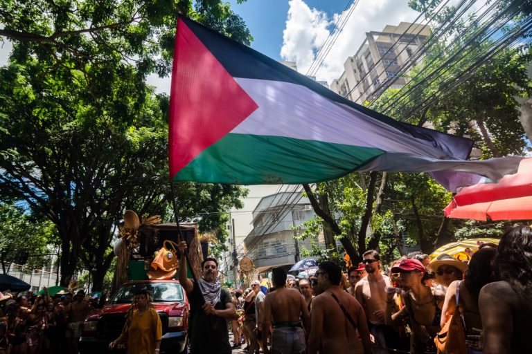 Apoio à Resistência Palestina foi o principal tema do Carnaval de BH