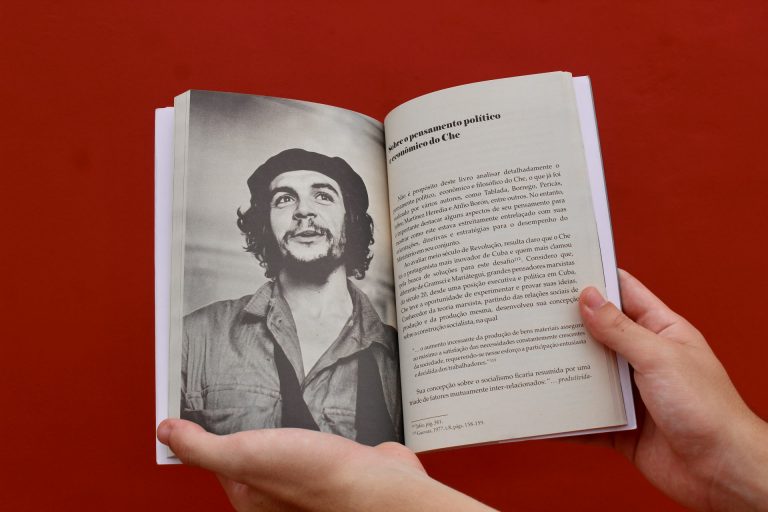 Por que ler O Ministro Che Guevara?