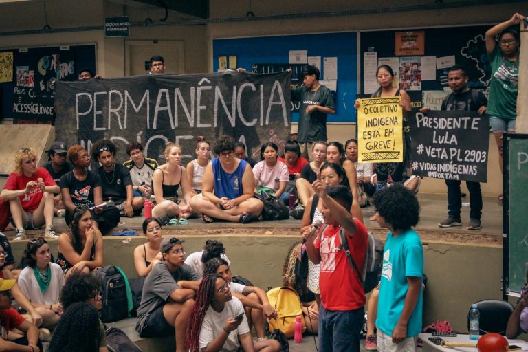 Greves nas universidades de São Paulo conquistam vitórias