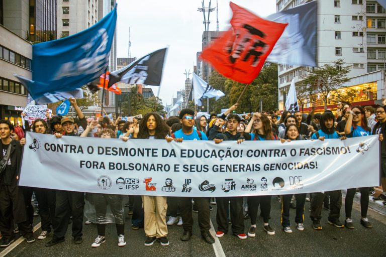 Revogação da Reforma do Ensino Médio é prioridade para educação brasileira