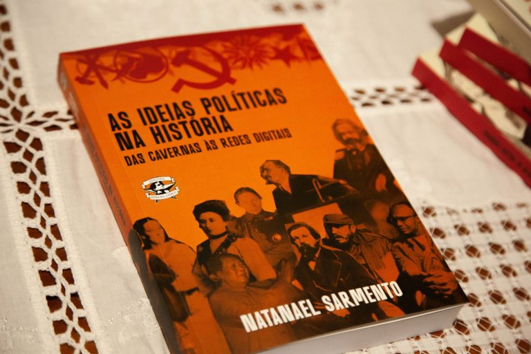 Lançamento do livro ‘As Ideias Políticas na História’ é realizado no Recife