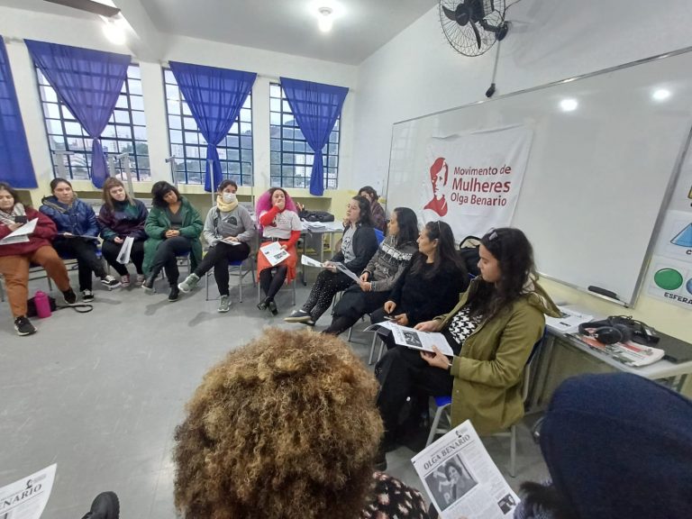 Movimento Olga Benario constrói abrigo para mulheres vítimas das inundações no RS