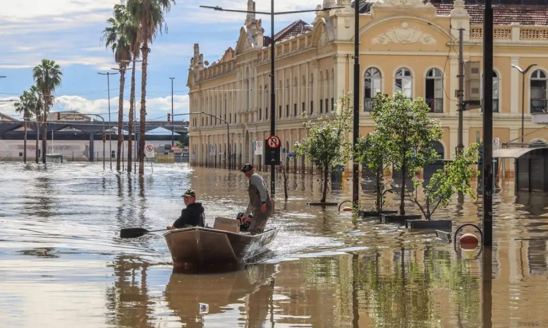 Mudanças climáticas, aliadas ao descaso dos governos burgueses, levou à tragédia no RS. Foto: Rafa Neddermeyer/Agência Brasil