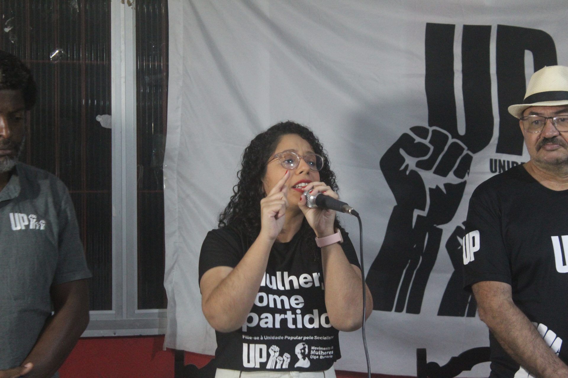 LUTA POPULAR. Ludmila Outtes, pré-candidata à prefeitura do Recife.