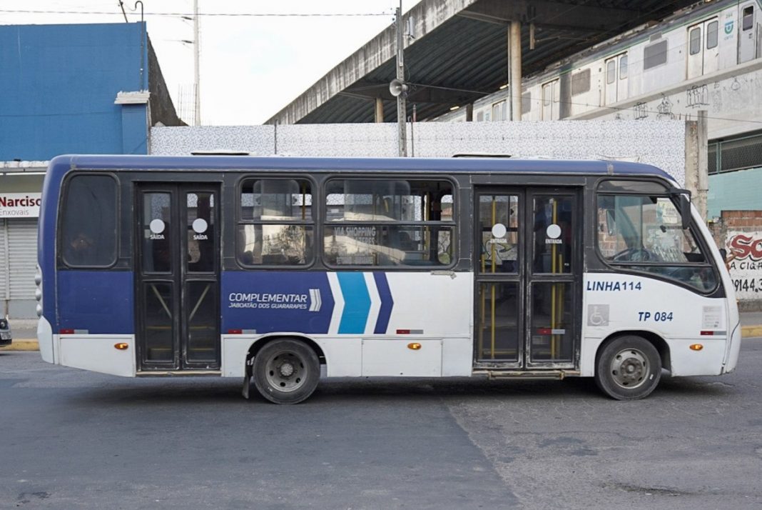 População de Jaboatão dos Guararapes (PE) sofre sem um transporte público de qualidade,