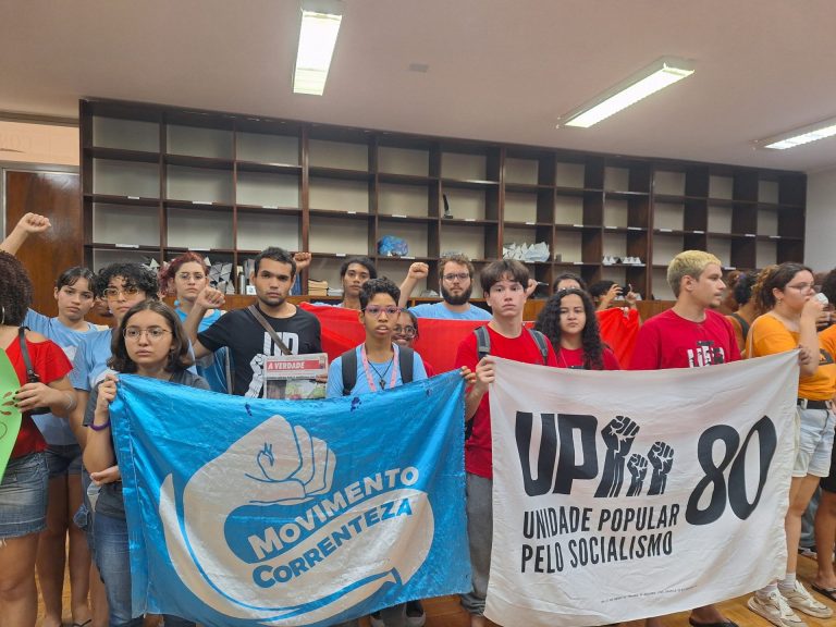 Luta estudantil conquista aumento de bolsas para estudantes na UFC