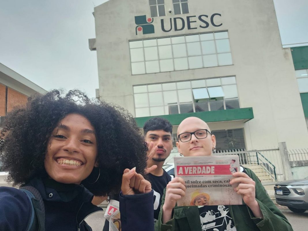 Trabalho da UJR de Santa Catarina cresce com a implementação da política de brigadas às terças-feiras. Foto: JAV SC