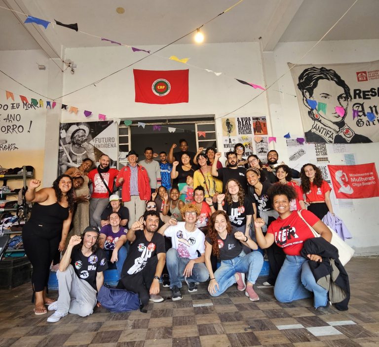 Famílias da Ocupação Anita Garibaldi e dos núcleos de base do MLB conquistaram vitória em sua luta por moradia. Foto: JAV SC