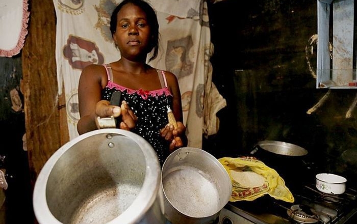 Mulheres e crianças são principais vítimas da fome e da insegurança alimentar que assolam 64 milhões de brasileiros. Foto: Leonardo de França, Brasil de Fato