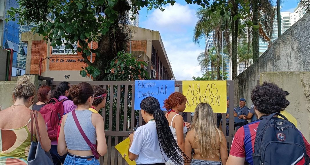 Ocupação reivindicou melhorias em escola na cidade de Santos e o fim do Novo Ensino Médio. Foto: JAV/SP