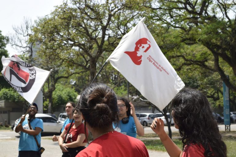 Estudantes da USP lutam pela Sala Lilás “Janaína Bezerra Vive”