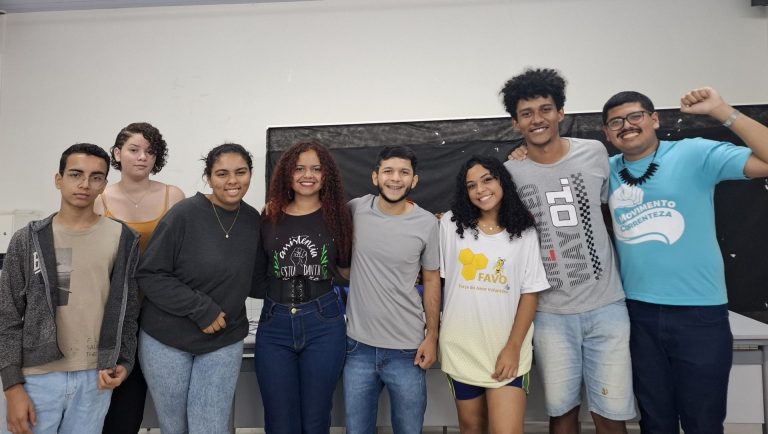 Estudantes de Rondonópolis (MT) refundam entidade municipal histórica