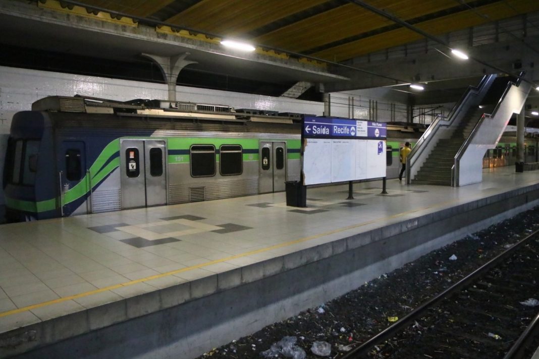 Governadora Raquel Lyra quer privatizar Metrô do Recife. Foto: Reprodução.