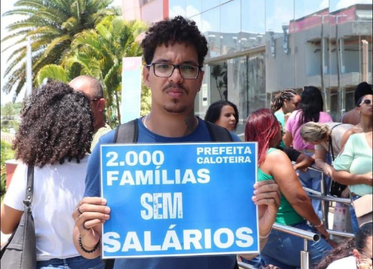 Servidores de Lauro de Freitas (BA) lutam por seus salários. Foto: JAV/BA