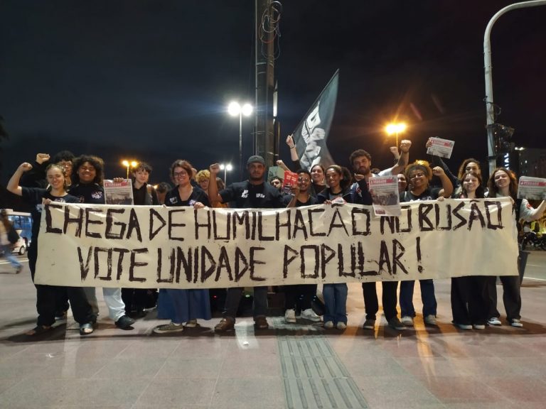 Florianópolis Tarifa cara. Ato contra as péssimas condições do transporte público. Fonte: JAV/SC