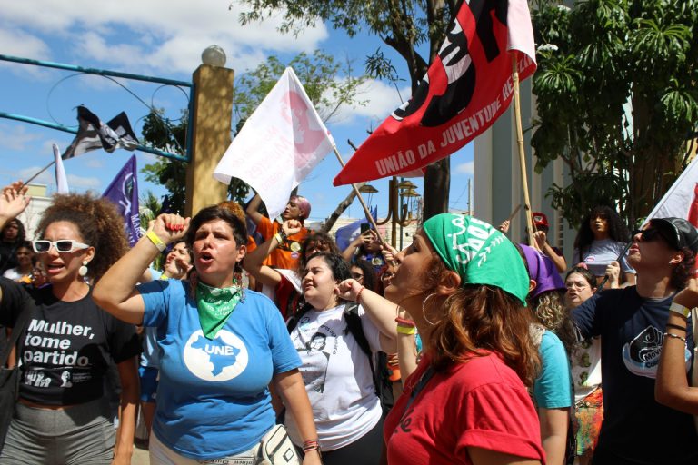 No Encontro de Mulheres da UNE, Correnteza e Olga Benario pautaram a permanência das mulheres na universidade e a garantia dos seus direitos.