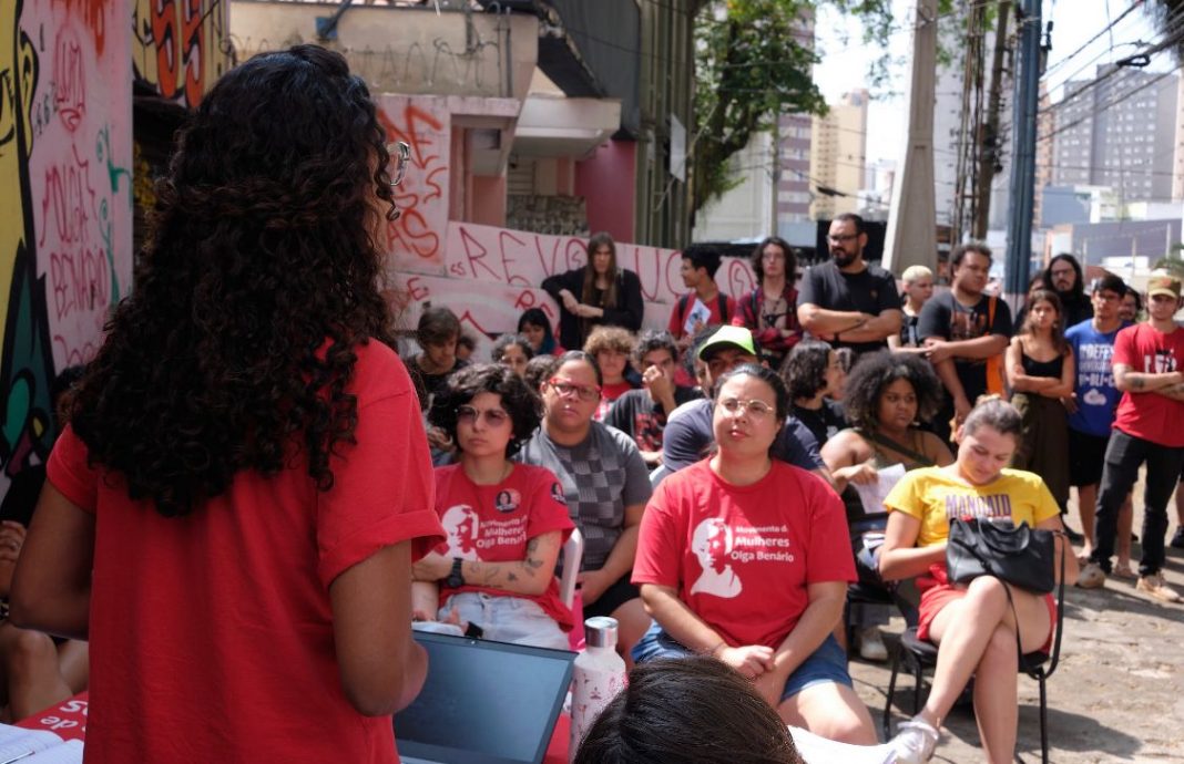 Assembleia na Ocupação Maria Lúcia Petit Vive! (Foto: Reprodução)