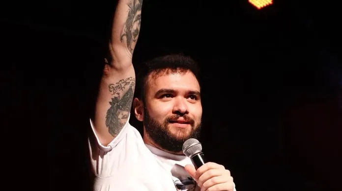 Comediante Tiago Santineli. Foto: Reprodução.