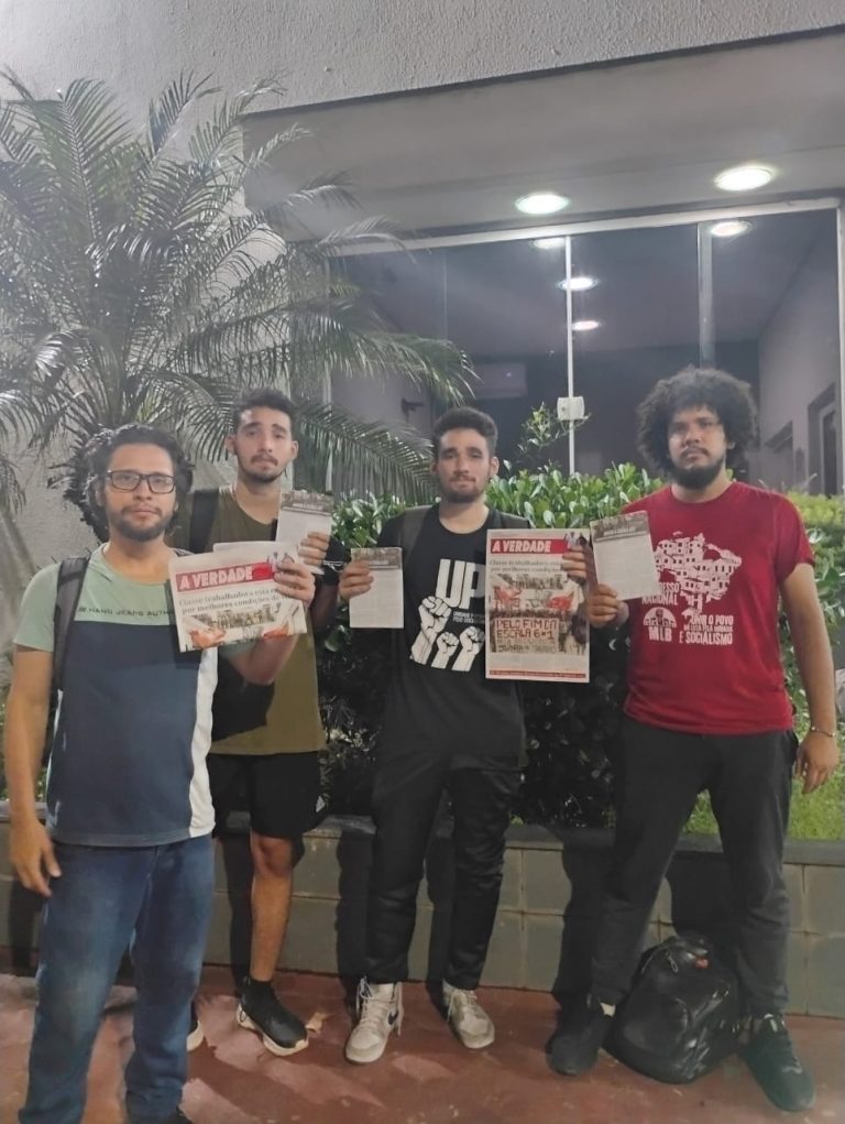 Unidade Popular e MLC realizam brigada do Jornal com trabalhadores do telemarketing no Maranhão