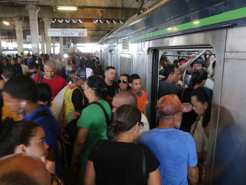 A situação do transporte público em Pernambuco está terrível.
