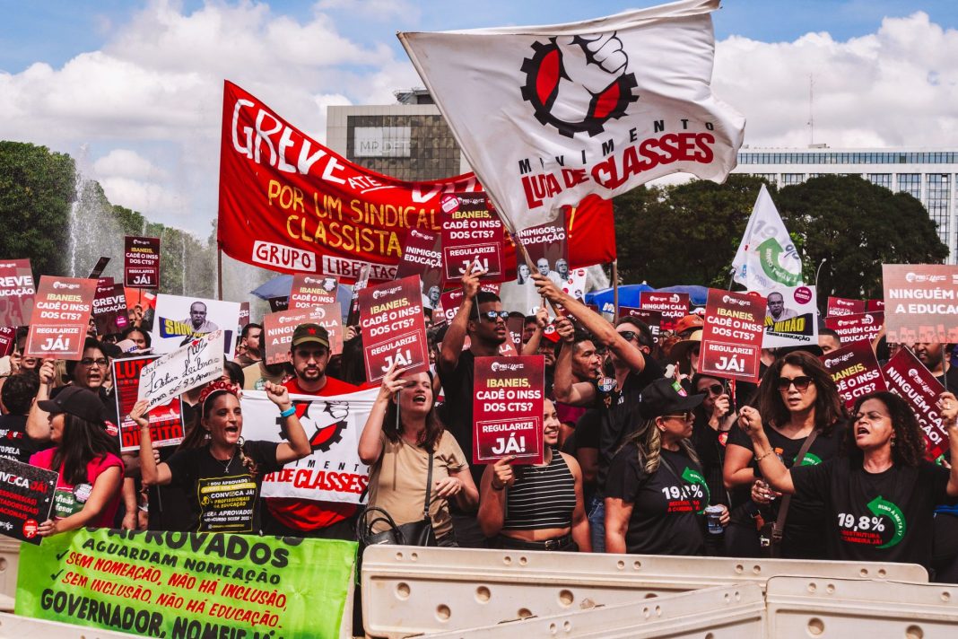 direitos. Greve combativa dos trabalhadores da Educação em Brasília. Foto: Donavan Sampaio JAV/DF