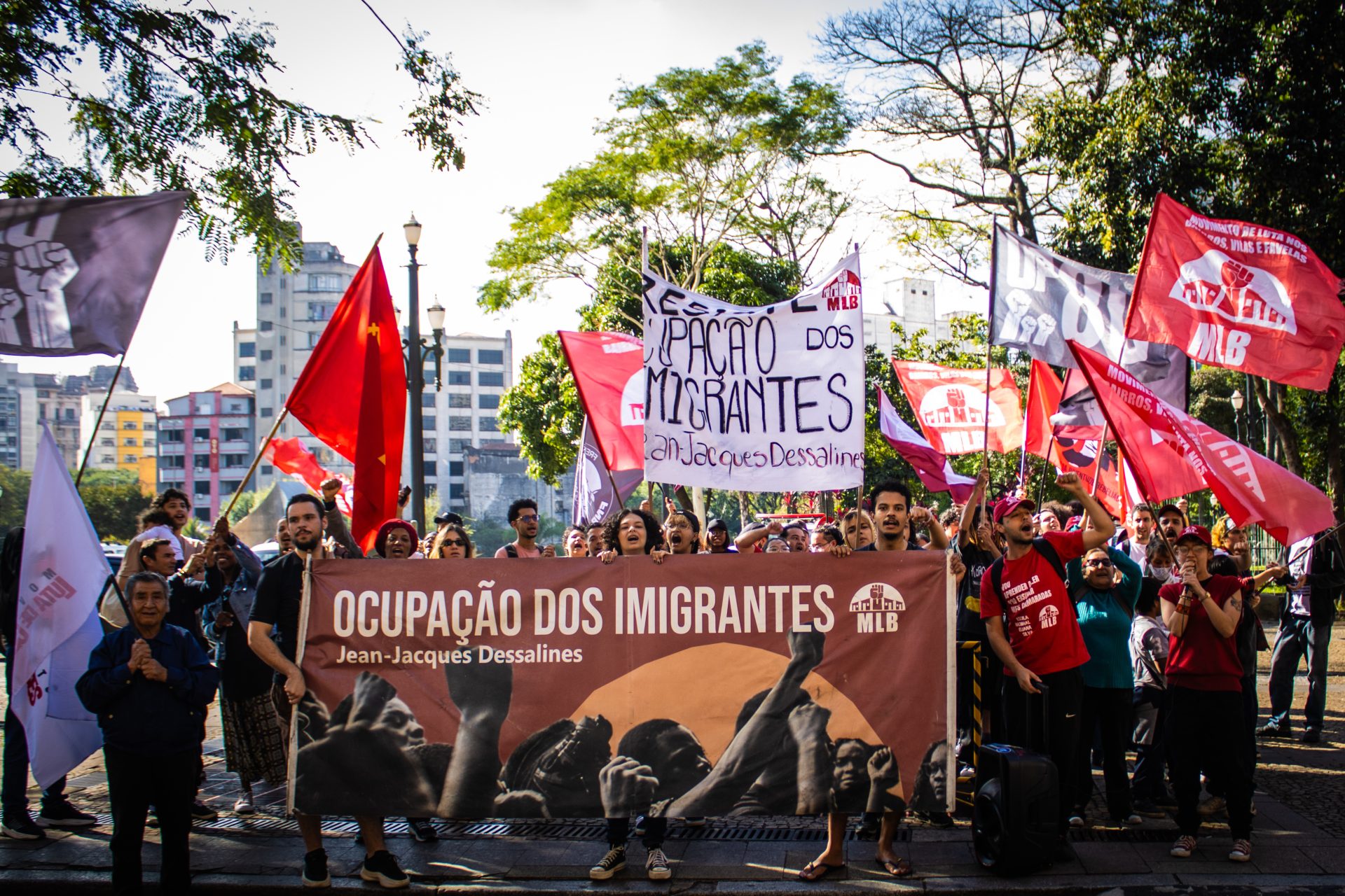 CONQUISTA DA LUTA. Famílias da Ocupação dos Imigrantes demonstraram grande determinação perante a Justiça. Foto: Diogo Romão (JAV/SP)