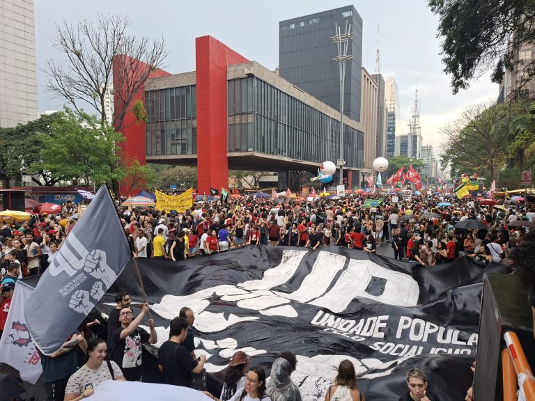 Povo na rua contra a PEC da Impunidade e anistia aos golpistas