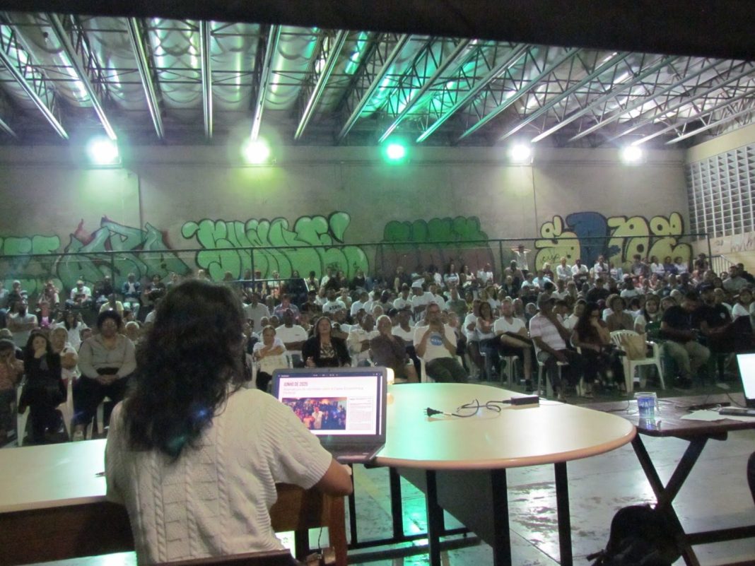 MLB luta por moradia popular em audiência pública no bairro Vitória - Belo Horizonte. Foto: Maria Cecília