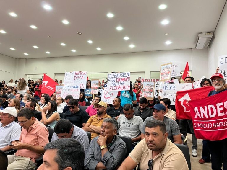 Greve na UEPB: estudantes e professores na luta por uma Universidade pública, gratuita e de qualidade