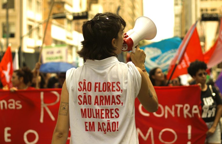 Basta de violência, chega de feminicídio em Pernambuco!