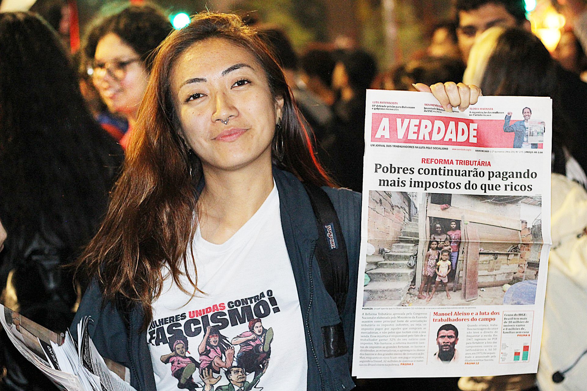Com muita dedicação, o Jornal chega a mais brigadistas. Foto: May Fernandes (JAV/SP)