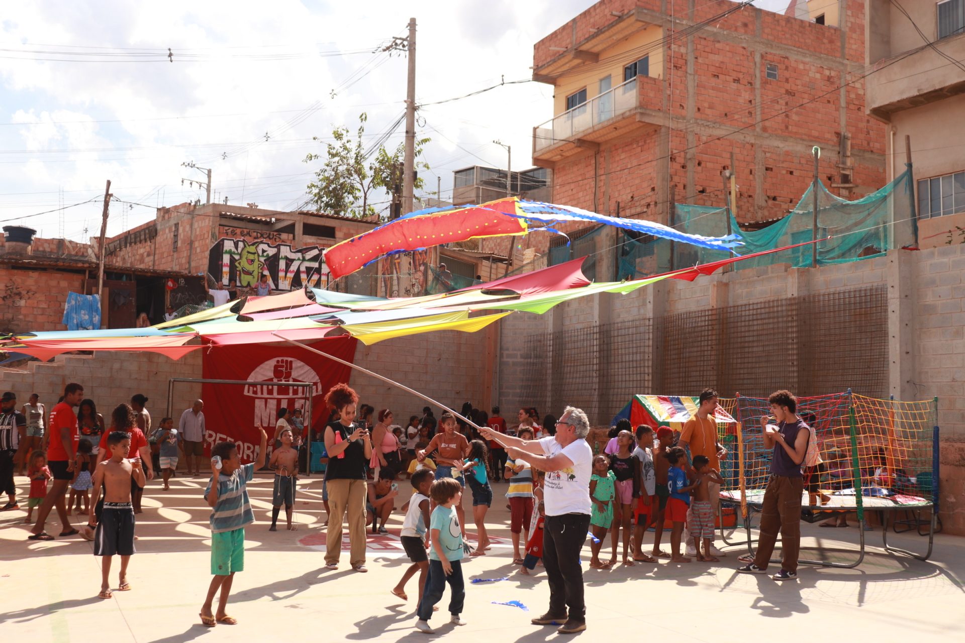 Quadra Kauã Pereira, no Vale das Ocupações, em BH. Foto: Luiza Poeiras (JAV/MG)