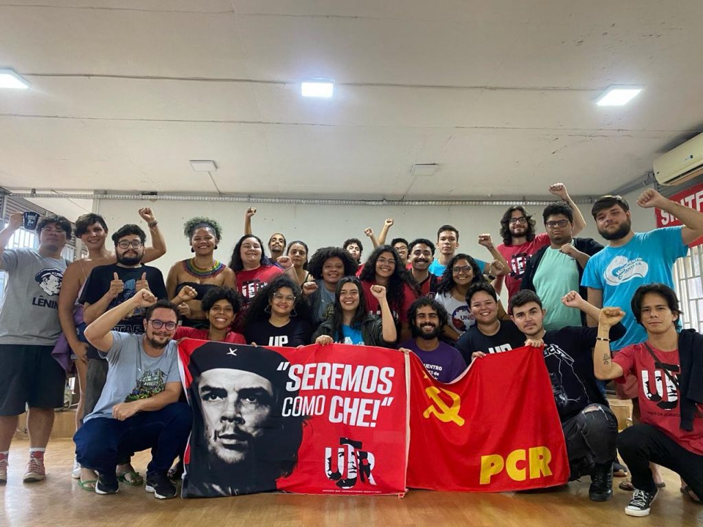 LUTAR E ESTUDAR. Escola Sarah Domingues debate a formação de quadros na UJR.