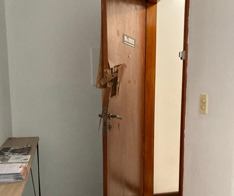 Polícia invade sede da UP e persegue militantes em Santa Catarina